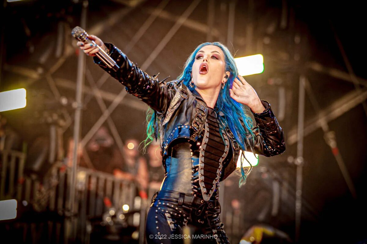 Группа arch enemy. Arch enemy deceivers. Arch enemy 2023. Группа arch enemy. Arch enemy 2000.