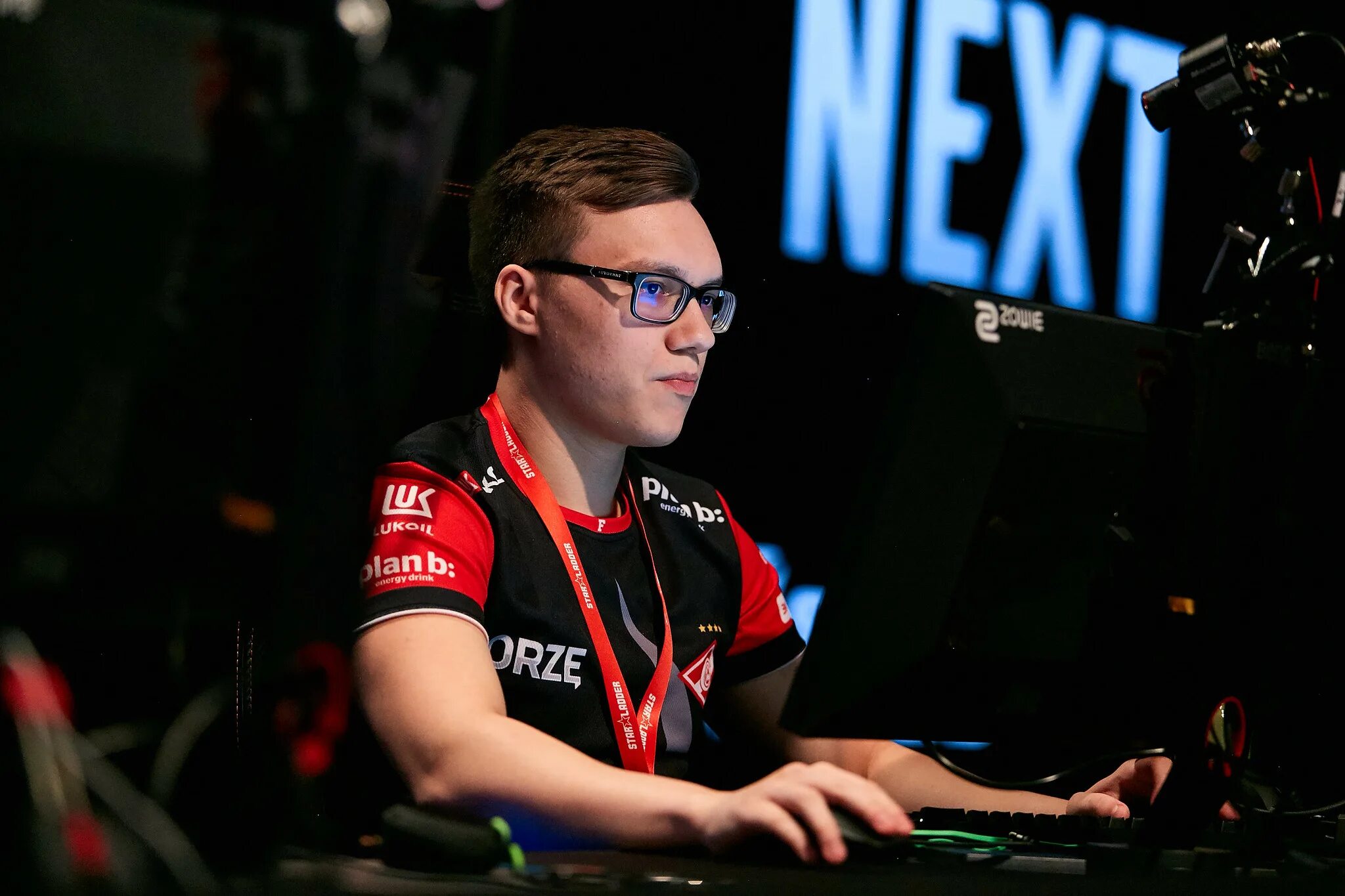 Almazer. Forze игроки. Алмаз almazer ассадулин. Алмазер. Almazer ￼ almaz asadullin.