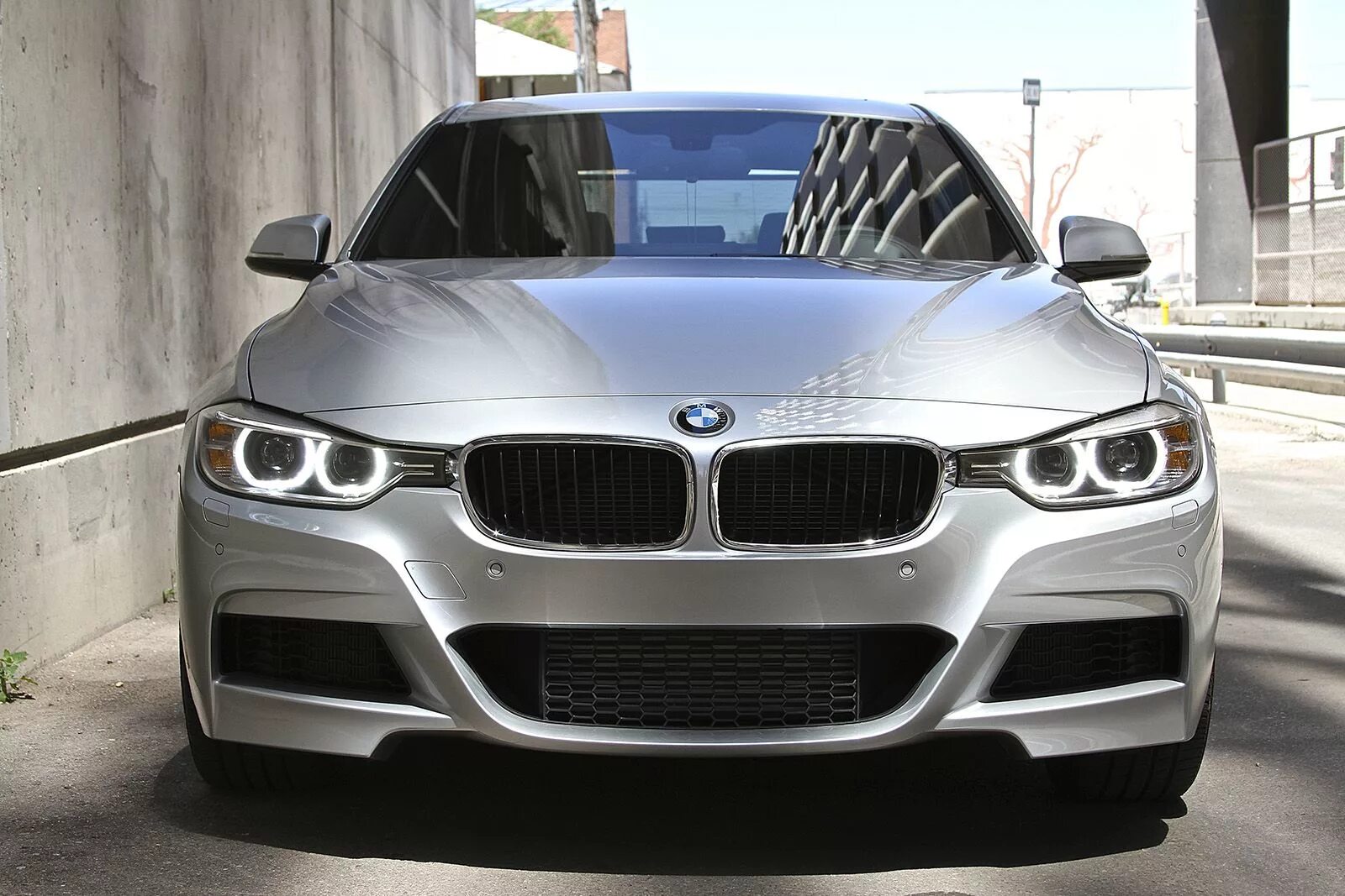 Bmw m tech. BMW f30 m. BMW 320i f30. BMW 3 f30 Рестайлинг. BMW f30 Restyling.