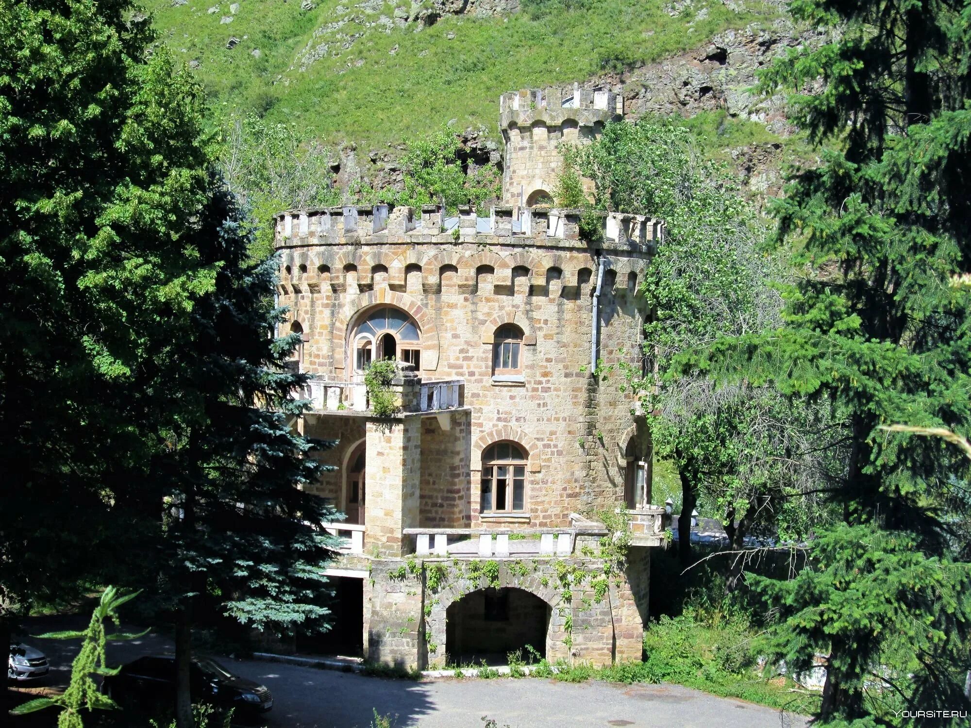 Нарзан кабардино балкария. Долина Нарзанов Кабардино-Балкария Кисловодск. Долина Нарзанов Хасаут. Нальчик парк Долина Нарзанов. Кисловодск заповедник Долина Нарзанов.