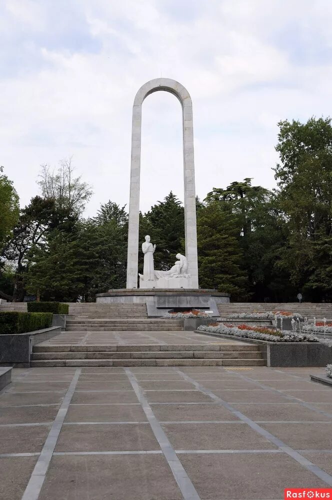 подвиг во имя жизни это. памятник подвиг во имя жизни в сочи. мемориальный комплекс подвиг во имя жизни сочи. памятник подвиг во имя жизни в сочи. мемориальный комплекс подвиг во имя жизни сочи.