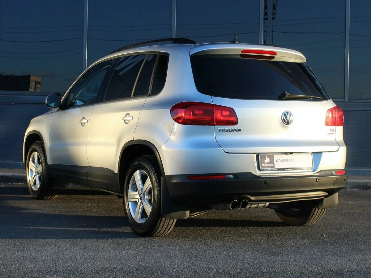 Volkswagen tiguan 2014. Тигуан 2014. Тигуан 2014 в наклейках. Volkswagen Тюмень.