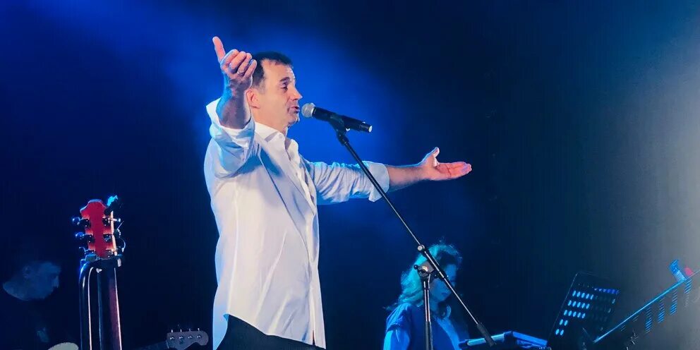 Дмитрий певцов 2022. Народные певцы россии. Хороший исполнитель. Выступление певца в новгороде. Дмитрий песков певец.