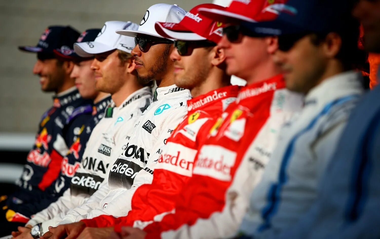 В какой стране формула 1. F1 2016 гонщики. Гонщик f1. Гонщики формулы 1. F1 Drivers.