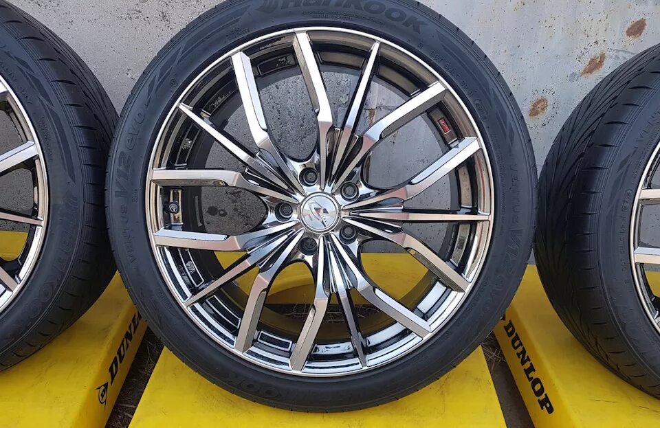 Шины r19 40 купить. 245/40 R19. 245 40 R19 колеса. 245 40 R19 Subaru. 245 40 19 Мазда 6.