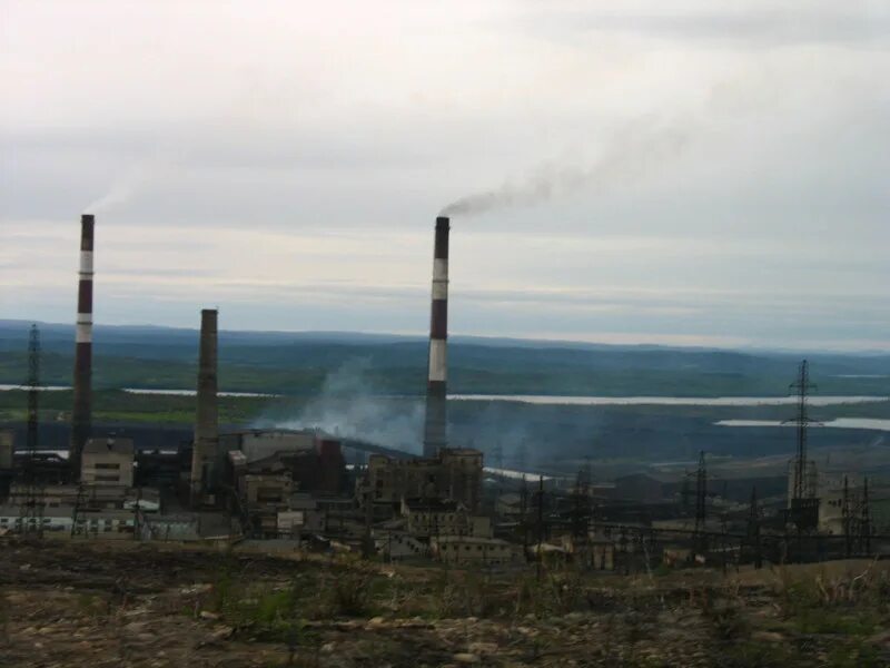 Погода никель мурманской норвежский сайт. Город никель и Заполярье. Станция никель Мурманский. Депутаты пгт никель Мурманской 2022. Никель Мурманская область сгоревшая земля.