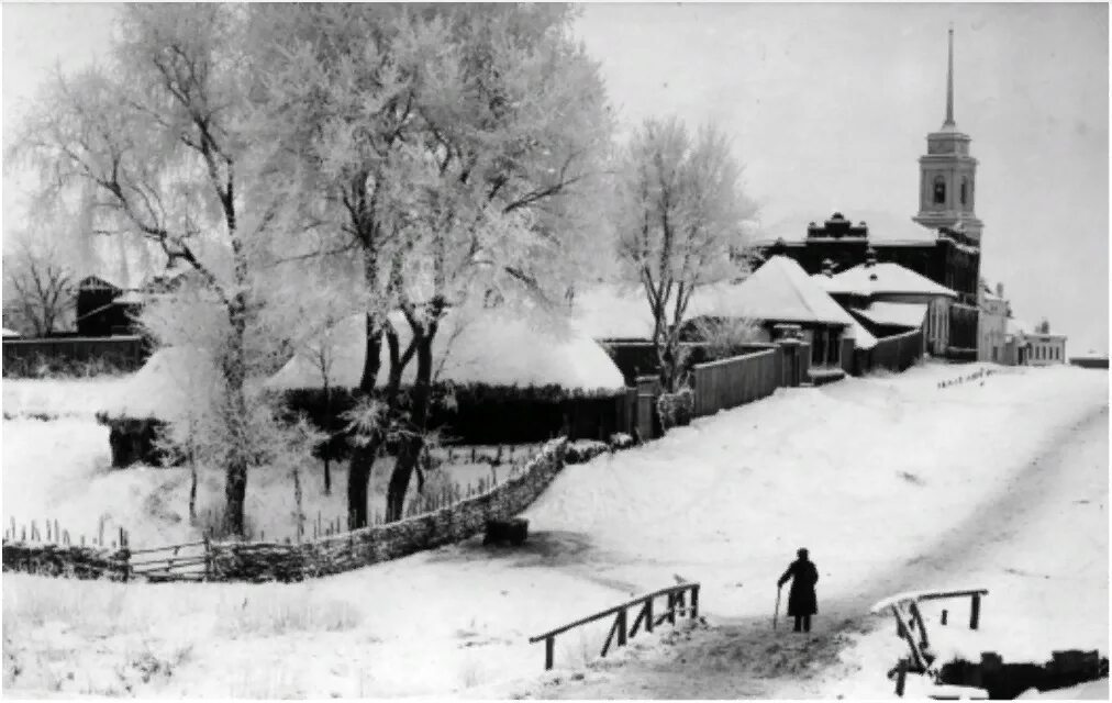 Усмань в контакте новый формат. Усмань Старая хроника. Старые фотографии Усманского много. Усмань Свешников. Усмань вокзал Старая хроника.