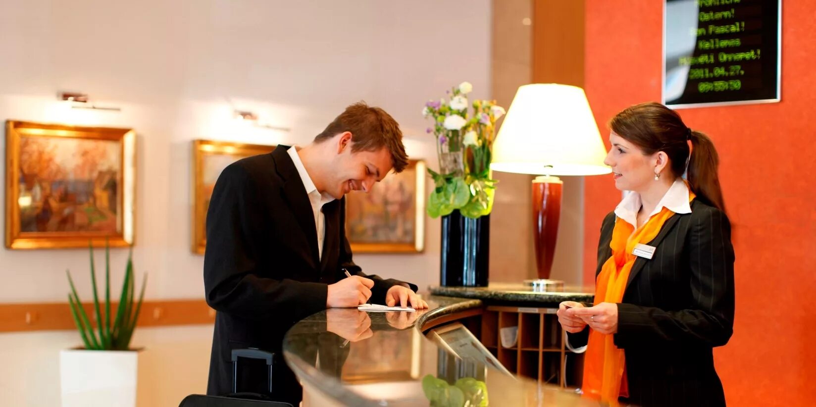 Общение с гостями. Checkout hotel. Клиенты в отеле. Check out отель. Checkout hotel.