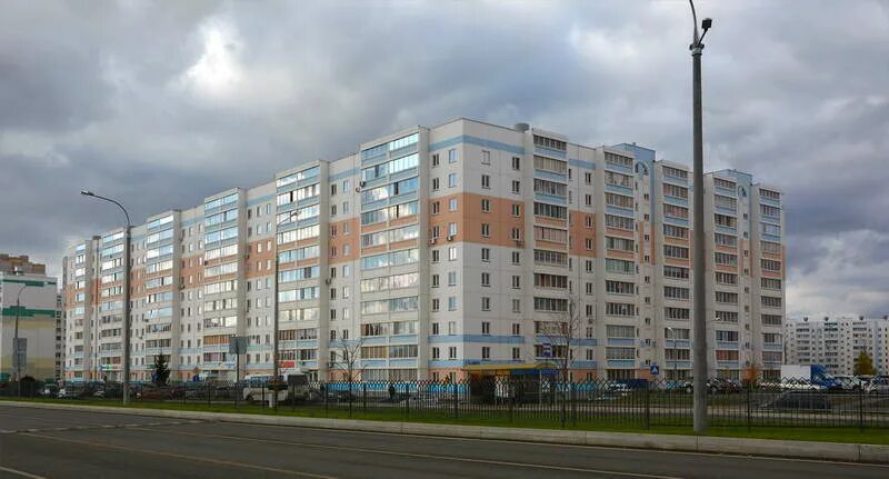 Naberezhnye Chelny, Chulman Ave house 36 (ул. 40-й комплекс (Новый Город), 13). 