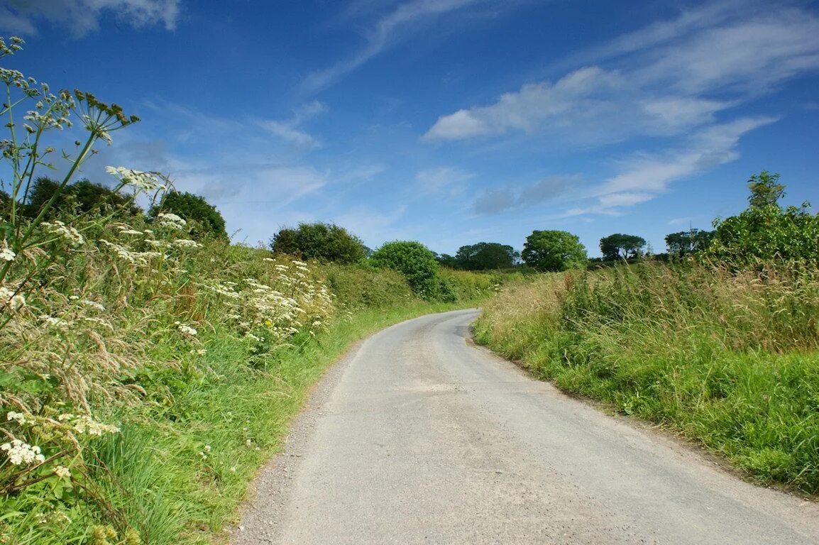 County roads. Шлях дорожка. Кантри Роудс. Пролягала путь дорожка. Road in Country.