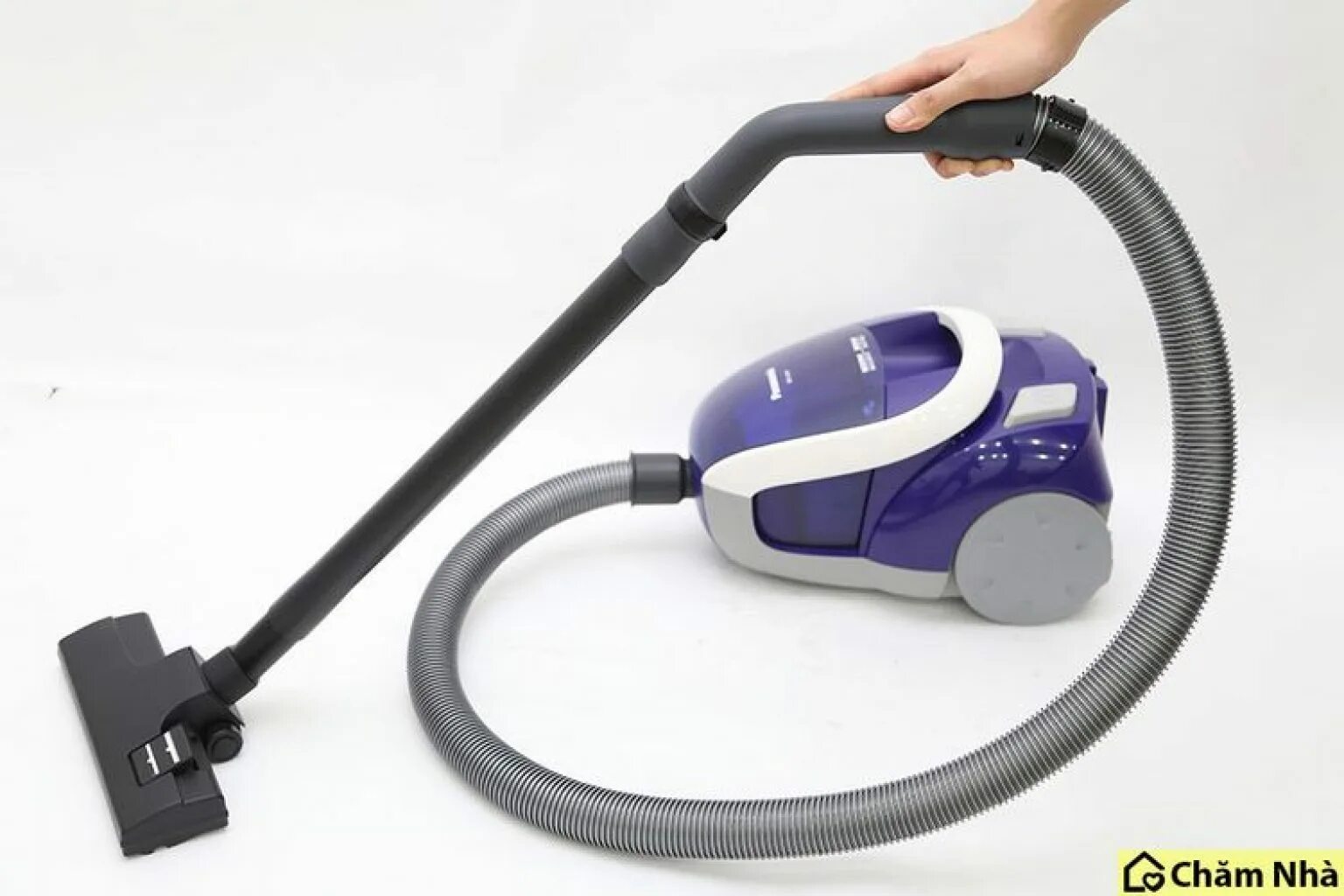 Пылесос Panasonic MC-cg883. Panasonic 1600 вольт пылесос. Vacuum Cleaner пылесос. Пылесос Samsung 2023. Недорогие пылесосы без мешка для сбора