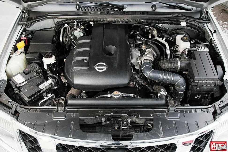 Дизель двигатель ниссан навара. Двигатель nissan pathfinder 2.5 дизель. ниссан навара двигатель. навара мотор 2.5 дизель. ниссан навара под капотом.