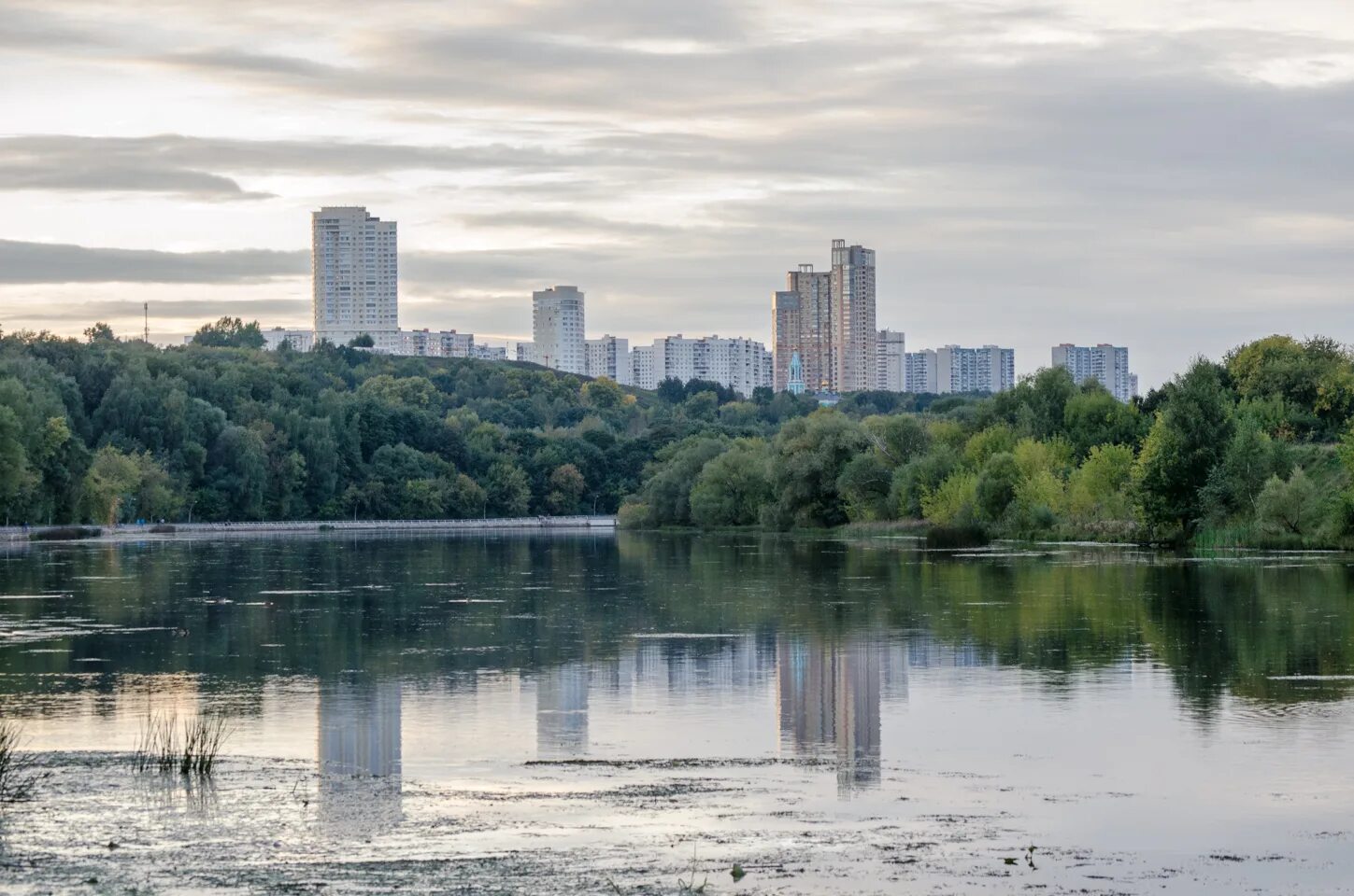 Филевский парк купить. Район Филевский парк. Московский парк Филевский парк. Парк Фили Москва. Филёвский парк Филёвский парк.