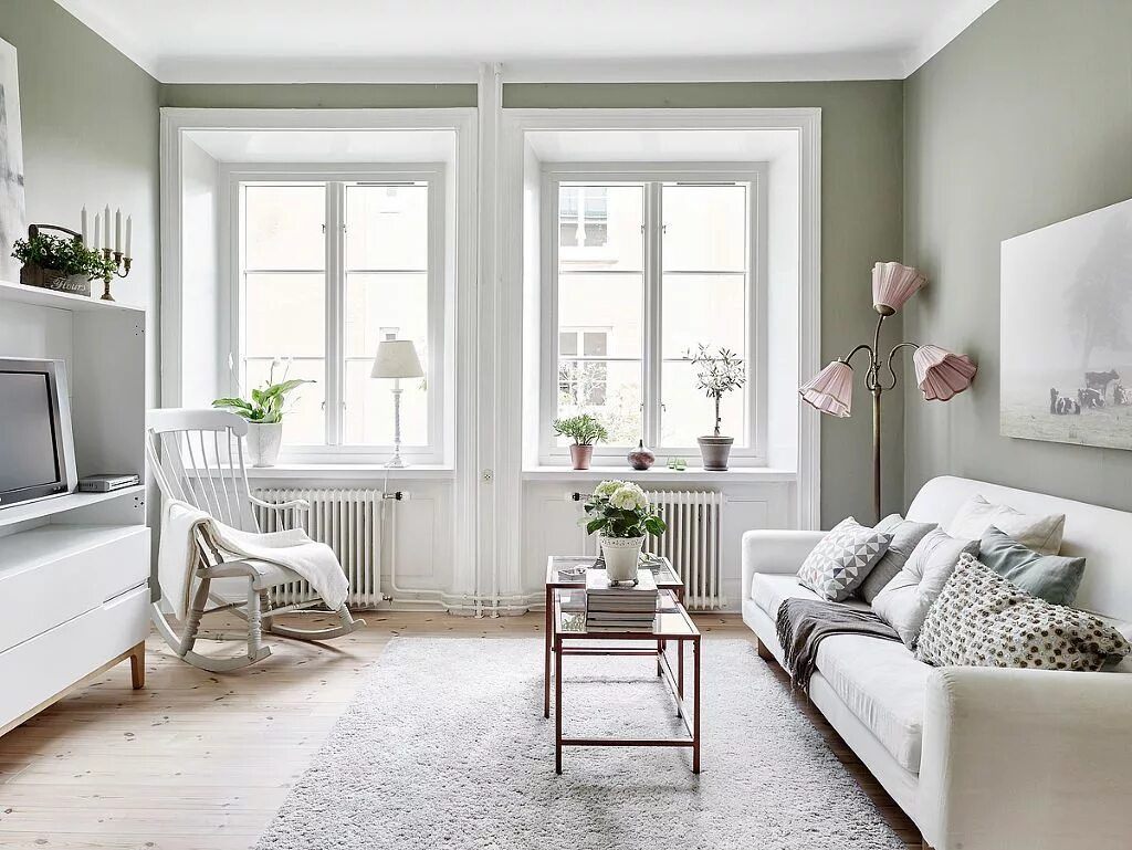 Детская комната фото реальных квартир в ярких тонах. Дизайн детской для одного ребенка. Комната с белыми стенами. Интерьер маленькой комнаты. Гостиная детская.