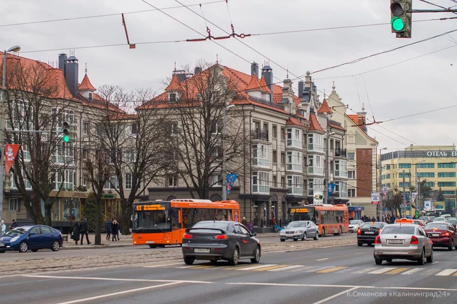 калининград европейская архитектура улочек. ленинский проспект калининград 2020. главная улица калининграда. сколько улиц в калининграде. центральная улица калининграда.