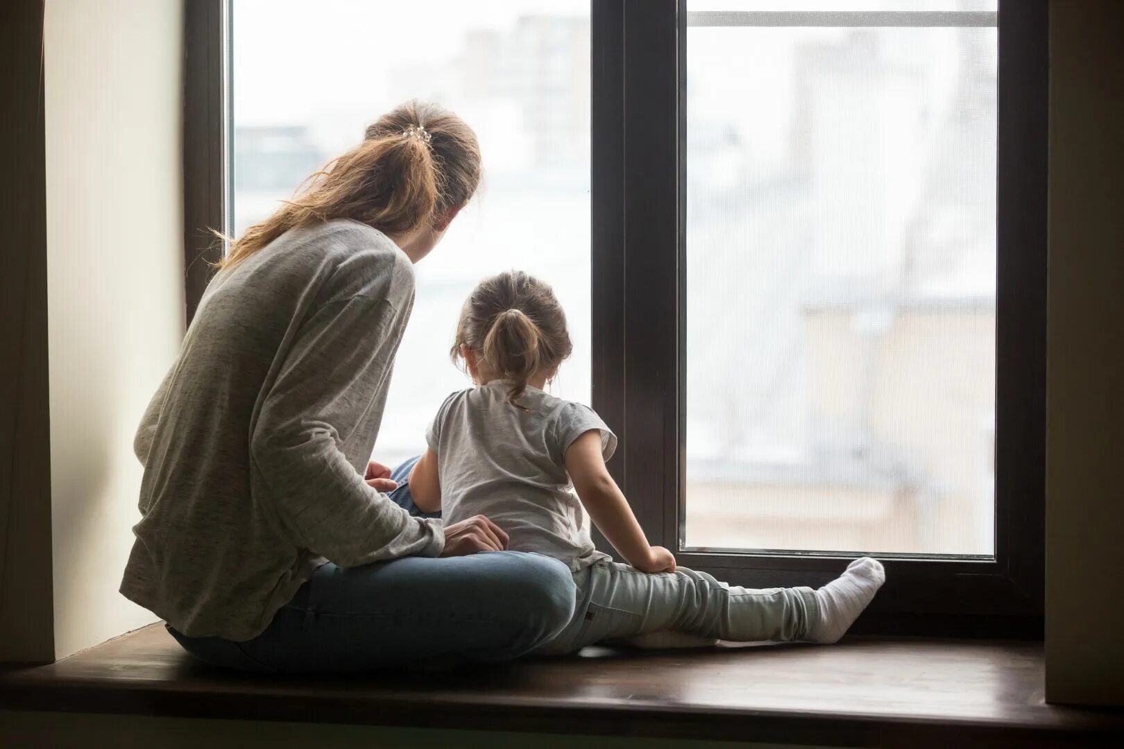 Родители одиночки. Одинокая женщина с ребенком. Одинокий родитель. Дети одиночки.