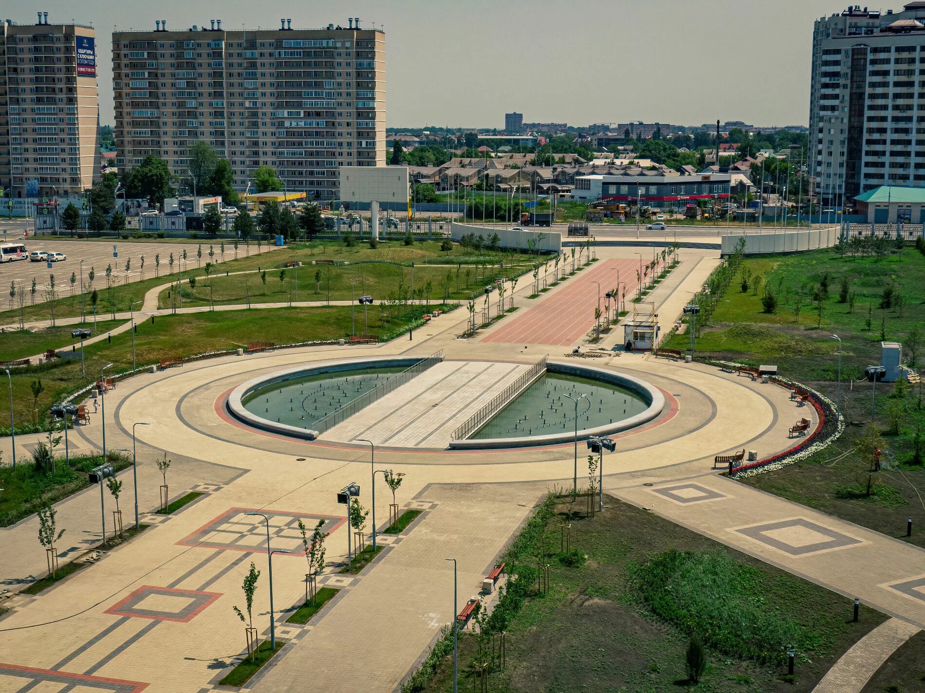 город краснодар фото 2022 города. краснодар в январе. парк краснодар 2023. краснодар город контрастов. трамвай 30.