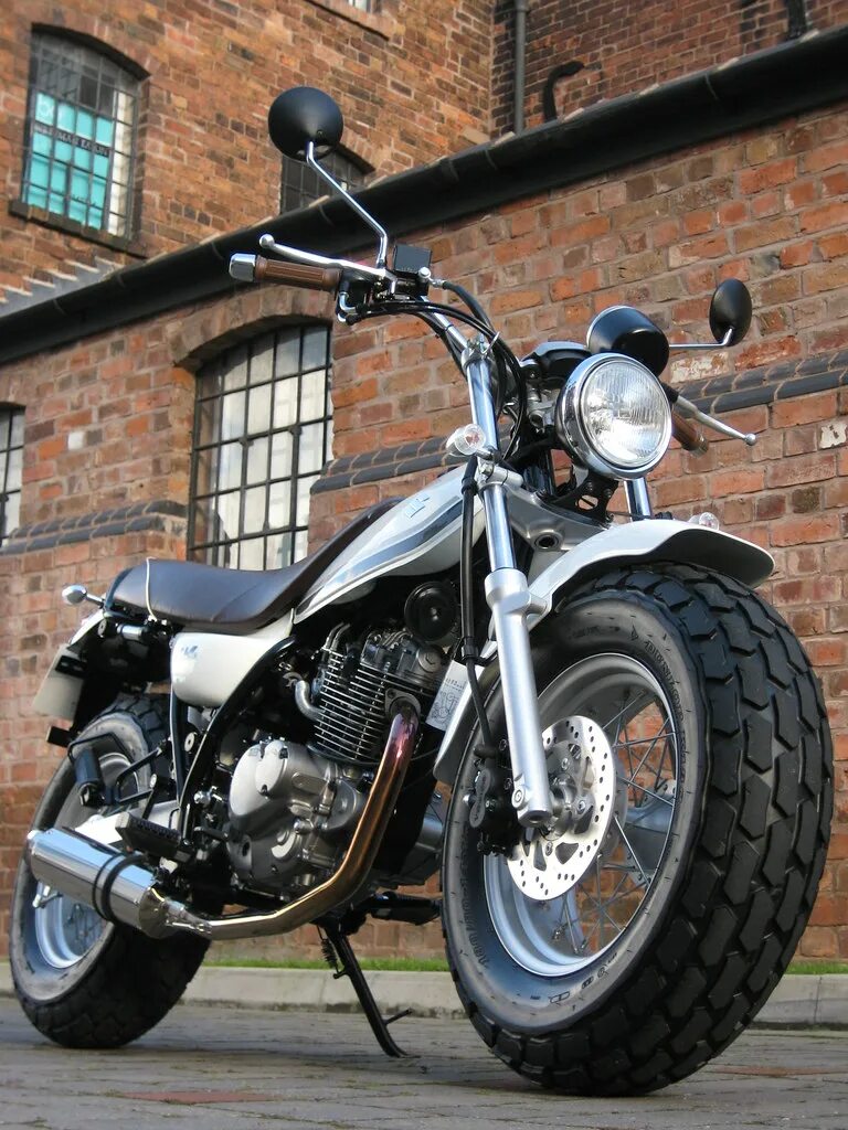 Мотоциклы suzuki van van 125. Мотоцикл сузуки ван ван. Suzuki van van 200 scrambler. Сузуки ван ван 200. Мотоцикл сузуки ван ван.