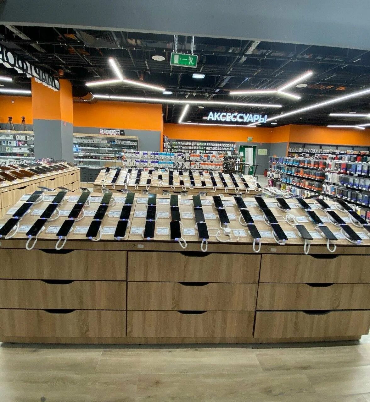 Nm store омск. ДНС В меге Омск. ДНС Триумф Омск. ДНС Омск на 10 летии1. DNS Омск интернет магазин.