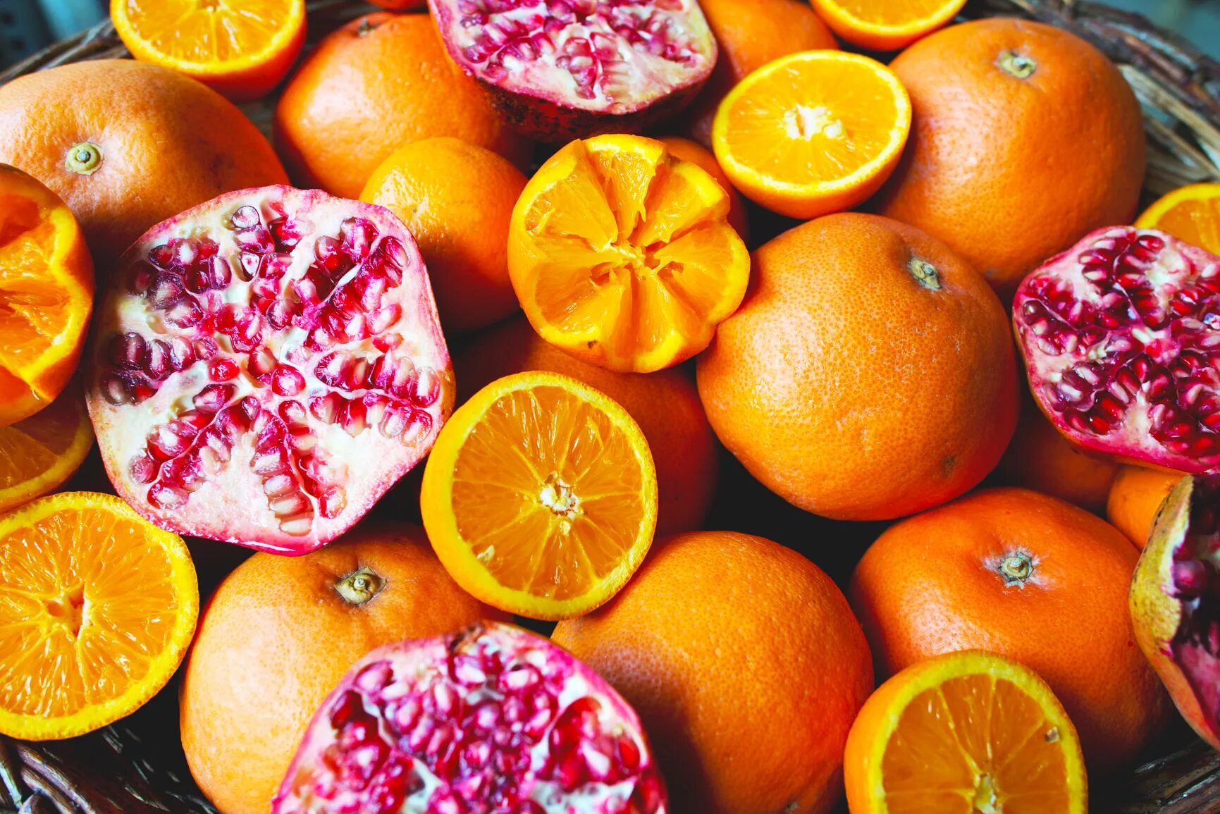 Какие фрукты белые. Сахарный диабет апельсины. Какой фрукт приносит удачу. Фрукты у которых есть в 2. Фрукты приносящие любовь.