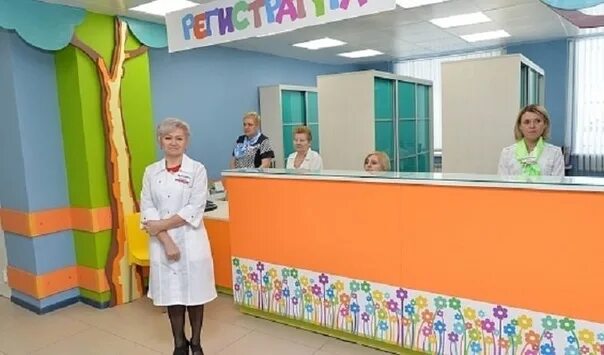 Таблички для детской поликлиники. Указатели в поликлинике. Регистратура зверево детская. Номер регистратуры детской поликлиники. Номер регистратуры поликлиники.