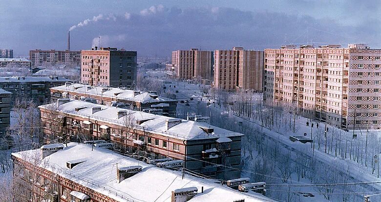 Зима 2000 года. Стрежевой город Томская область. Томская область,Стрежевой г зимой. Пентагон Стрежевой. Аэропорта города Стрежевой (Томская область).