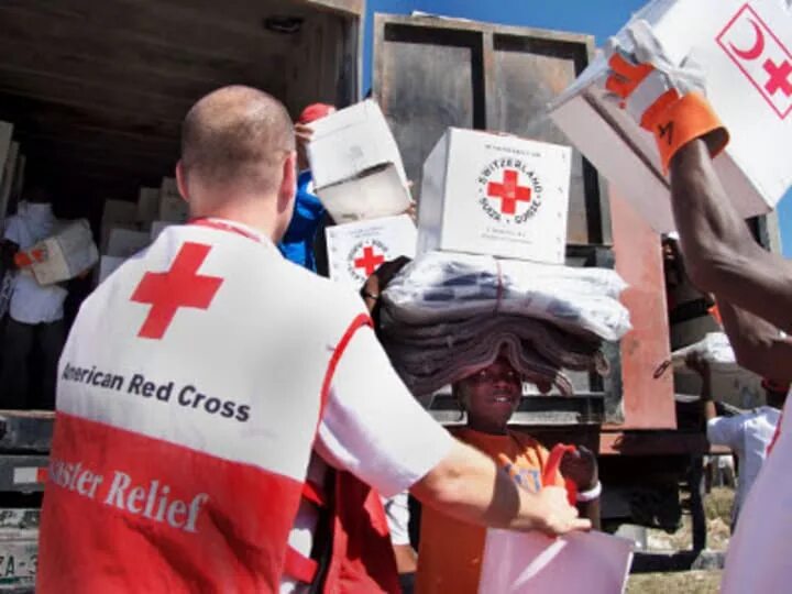 Красный крест реквизиты. Красный крест (Red Cross ). Международный комитет красного Креста 1863. Международный комитет красного Креста (МККК). Работники красного Креста.