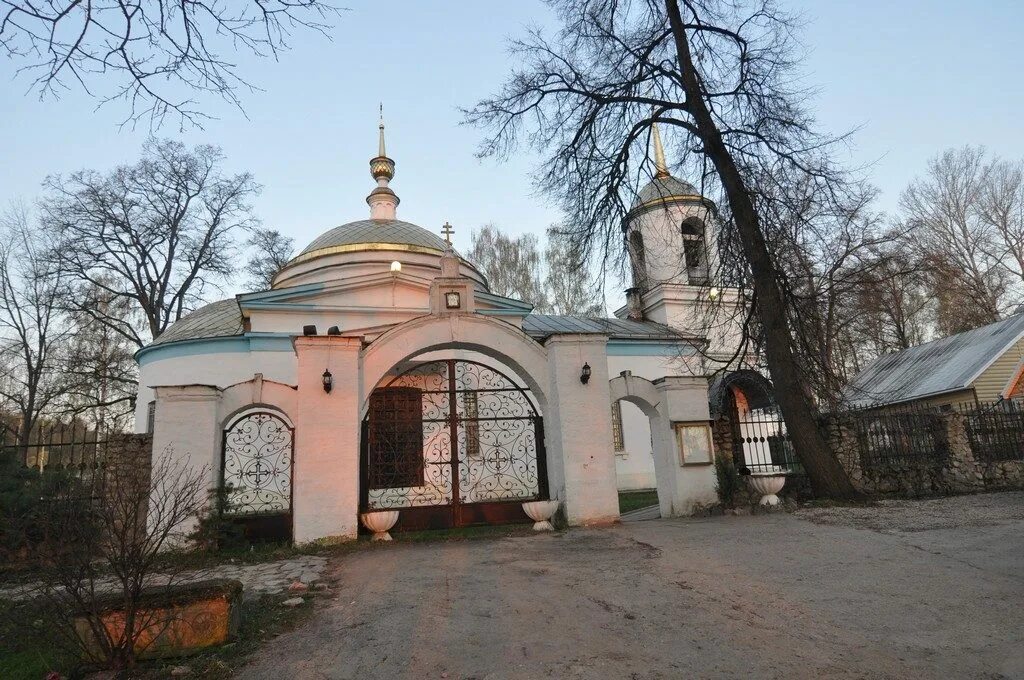 кутепово храм архангела михаила. церковь кутепово жуковский район. кутепово калужская область храм. храм кутепово жуковский район. храм в кутепово жуковский район калужской области.