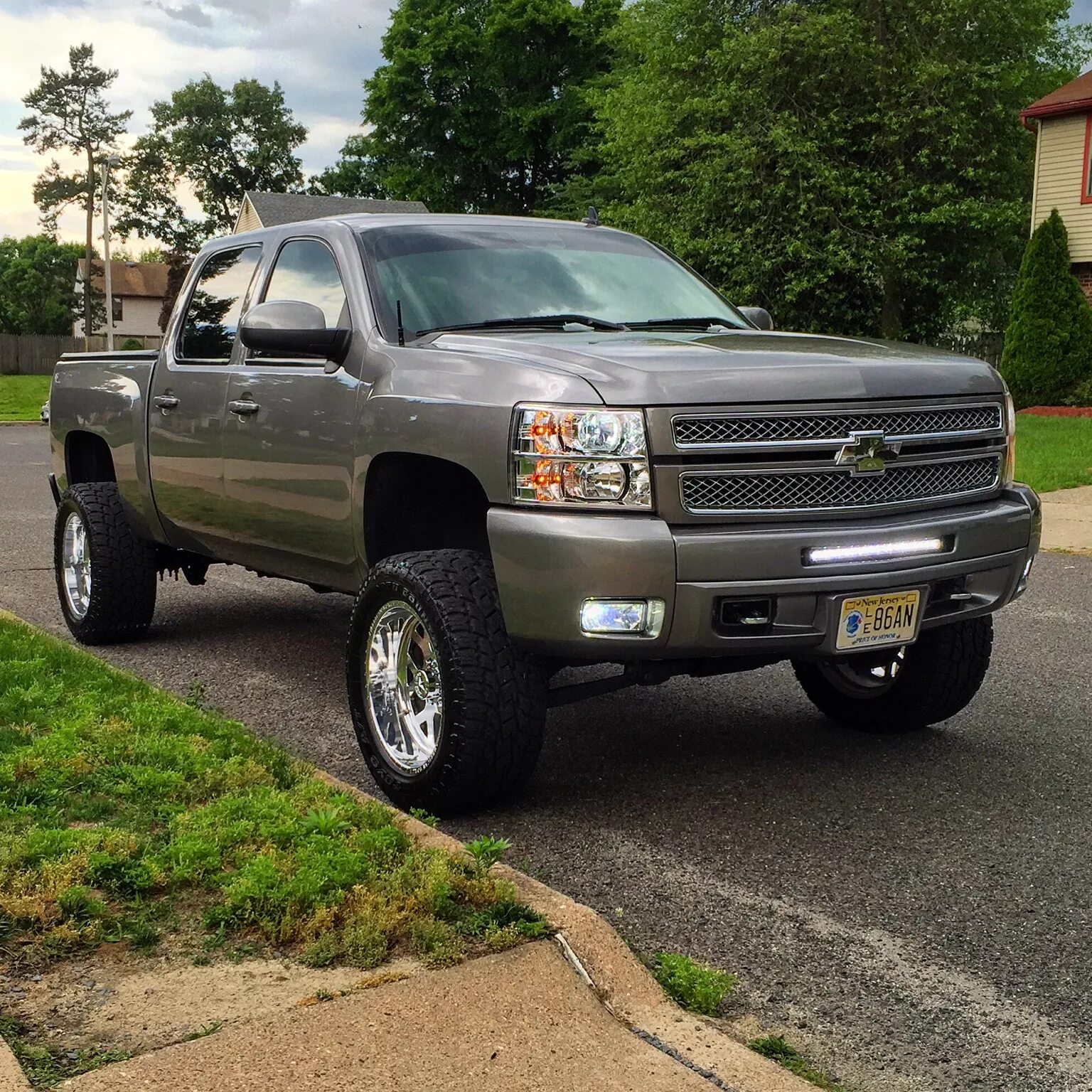 Купить шевроле сильверадо. Chevrolet Silverado. Шевроле Сильверадо z71. Тахо Сильверадо. Chevrolet Silverado z71 2005.