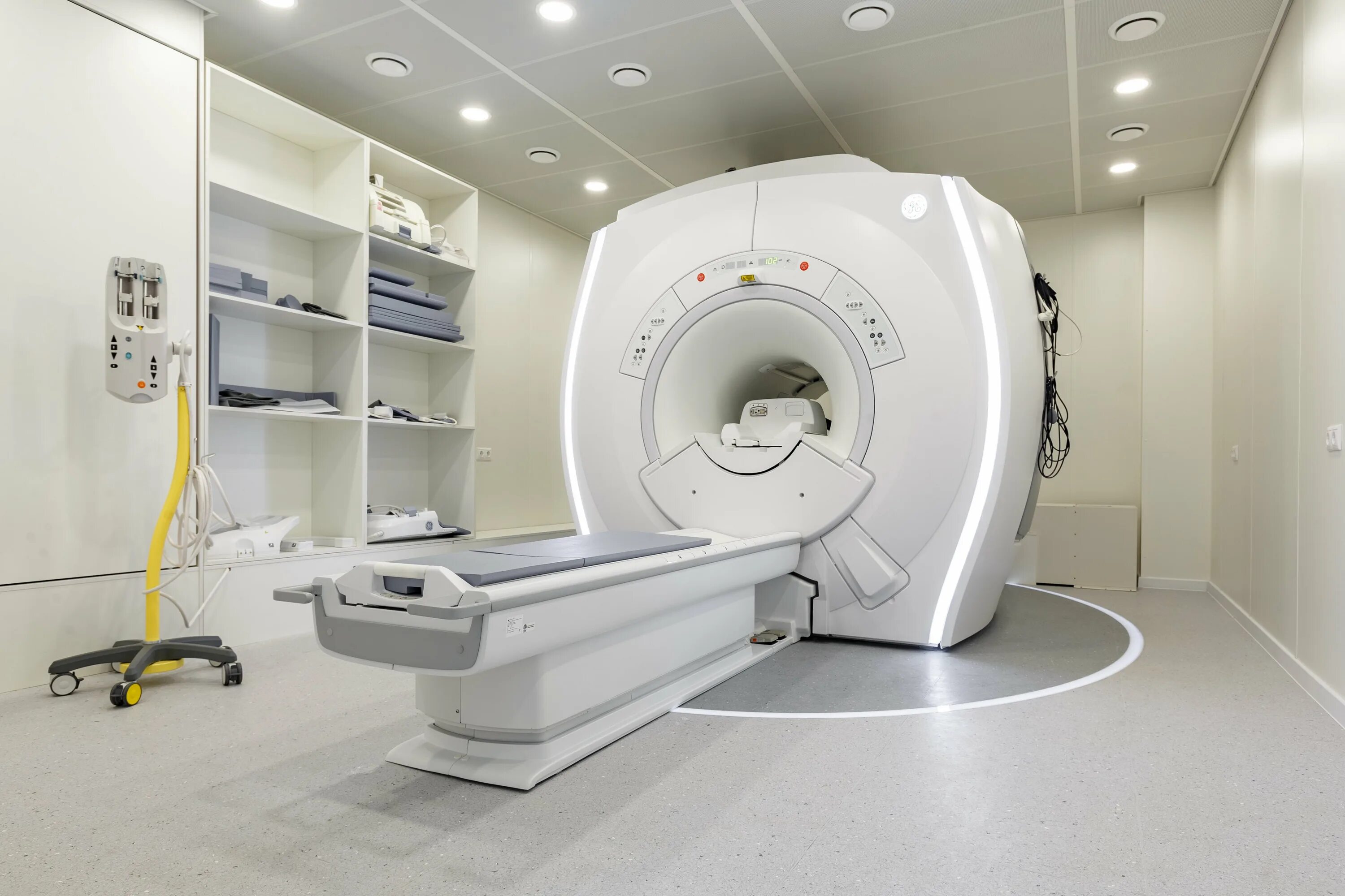 Больница томограф. Magnetom verio 3t. Кт краснодар екатерининская. Аппарат мрт открытого типа в краснодаре. Мрт краснодар железнодорожная больница.