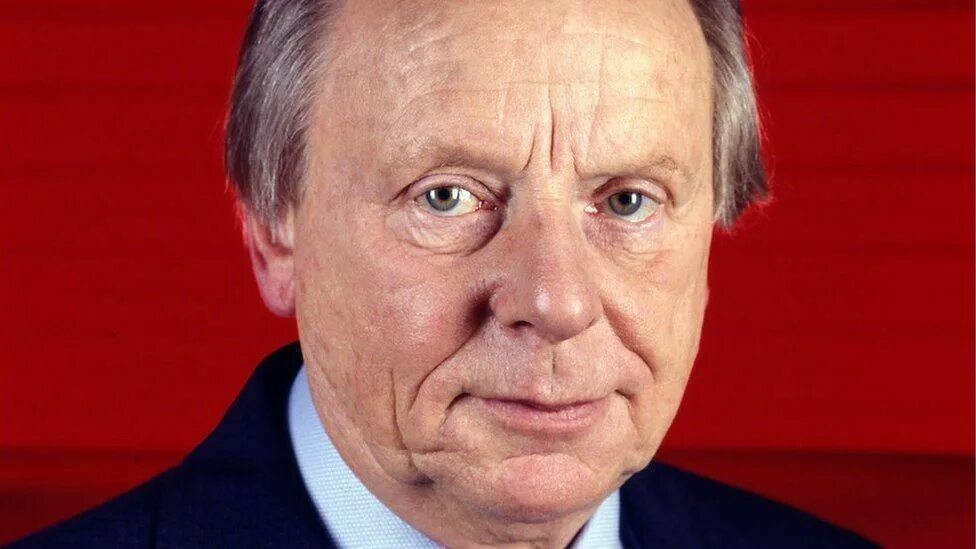 John bird (actor). John bird math. John bird big issue. Johnnys bird. Биография джон фивт.