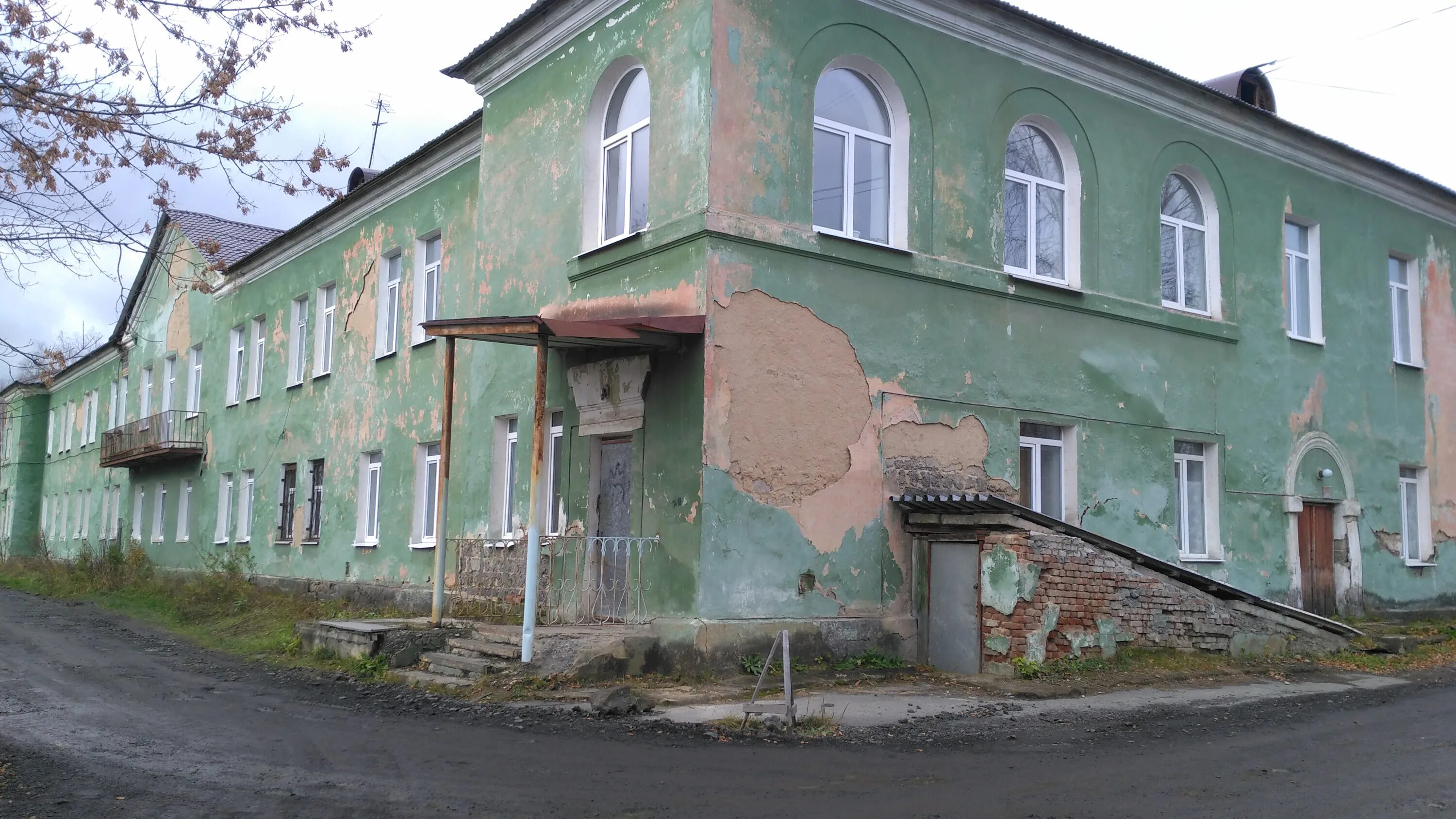 Фото больниц свердловской области. Верхняя Салда больница. ЦГБ верхняя Салда. ЦГБ нижняя Салда. Город Салда Свердловской области больница.