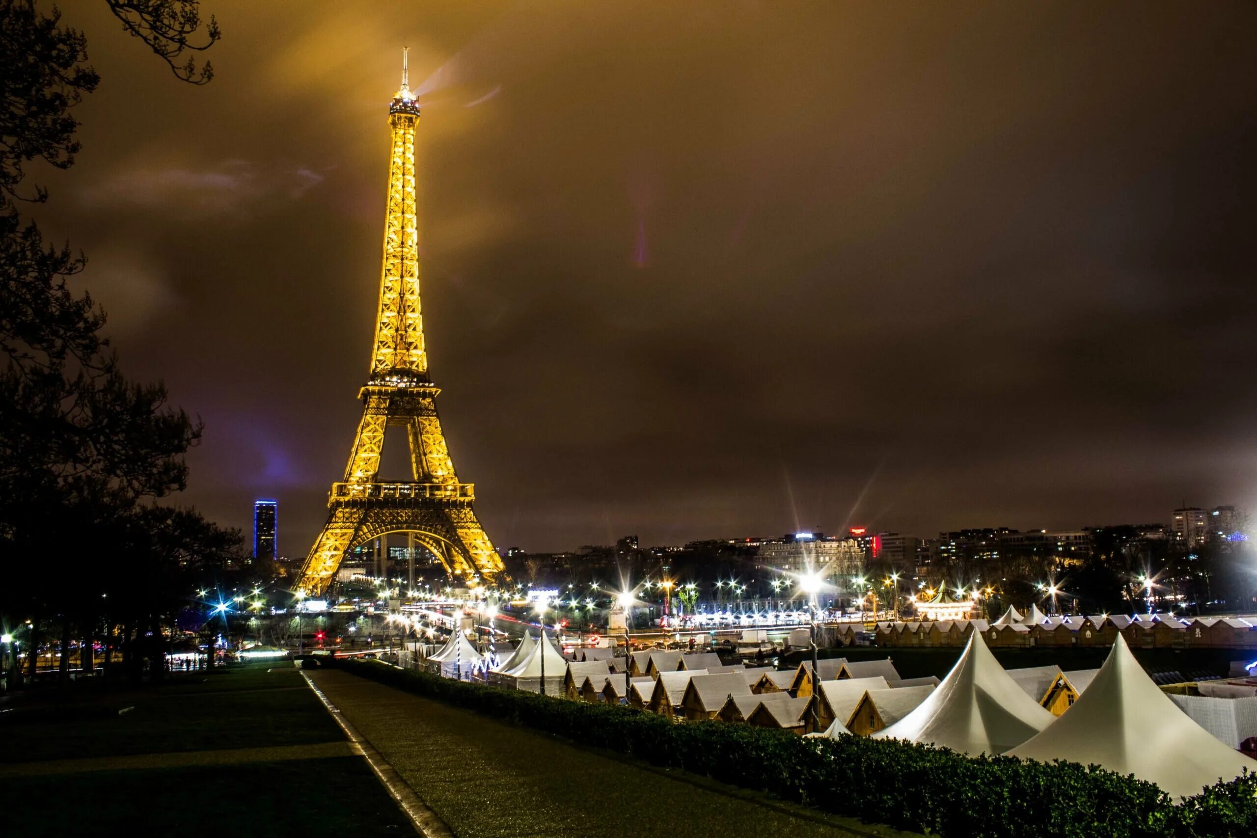 France pictures. Франция Париж Эйфелева башня. Эйфелева башня в Париже фото. Елисейские поля Эйфелева башня. Париж Иль де Франс Франция.