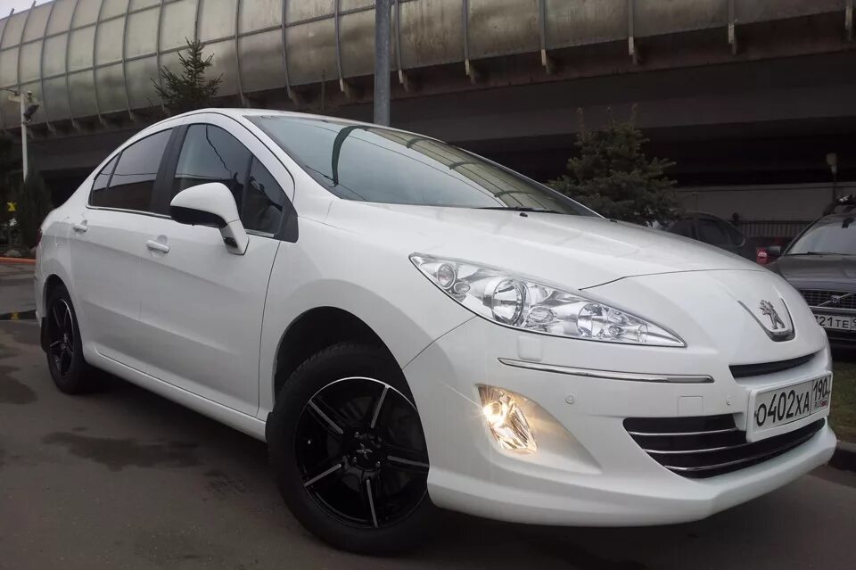 Колеса пежо 408. Peugeot 408 диски. Peugeot 408 r18. Peugeot 408 wheels. Пежо 408 на 18 дисках.