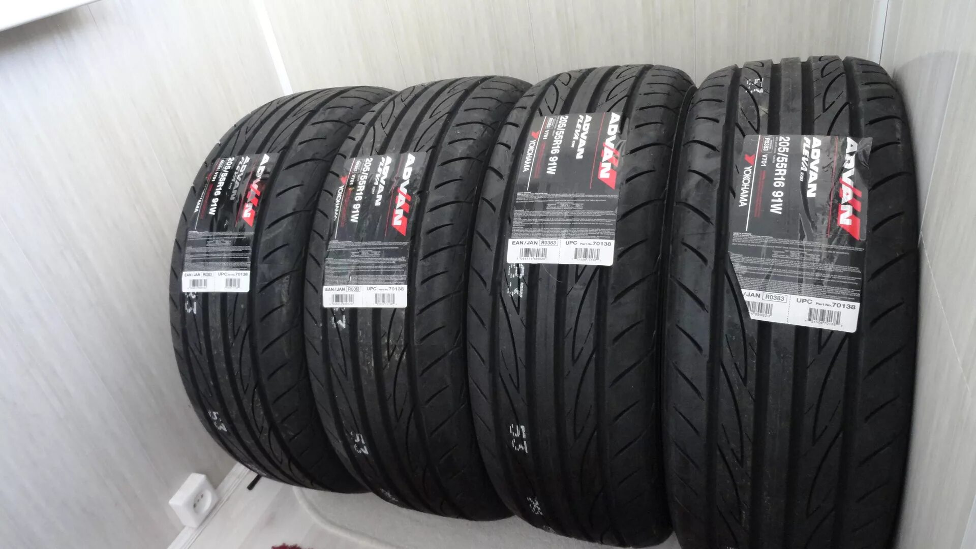 Шины йокогама купить 55 16 купить. Шина Yokohama Advan Fleva v701 205/55 r16 91w. R16 205/55 Yokohama Advan Fleva v701 91w. Yokohama v701 205/55r16 91w. Йокогама Адван Флева v701 205/55 r16.