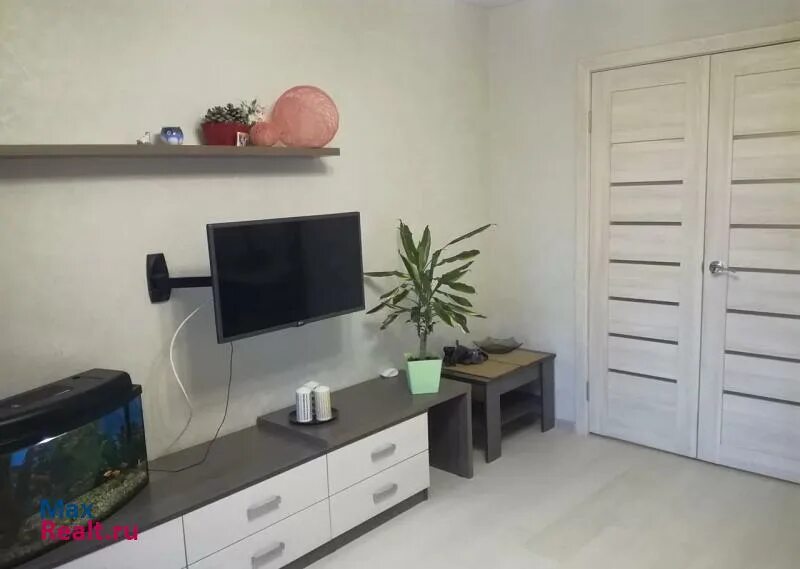 1 комнатная в глазове. Улица циолковского глазов. Квартира в екатеринбурге 80 кв на шаумяна. Пехтина 2 глазов. Глазов улица колхозная.