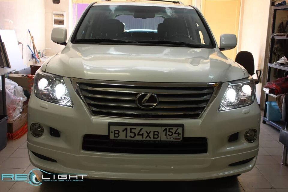 Lexus lx фара. Тюнинговые фары лексус 570. фары лексус лх 570. птф lexus lx470. разъем фары lexus lx570.