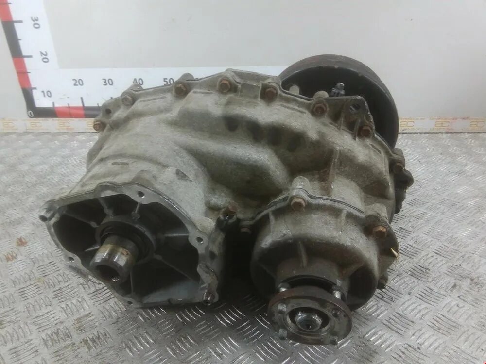 Раздатка рендж ровер спорт. Раздатка рендж ровер. Опора раздатки range rover 2013 4. 4 м62. Раздатка рендж ровер 2002.