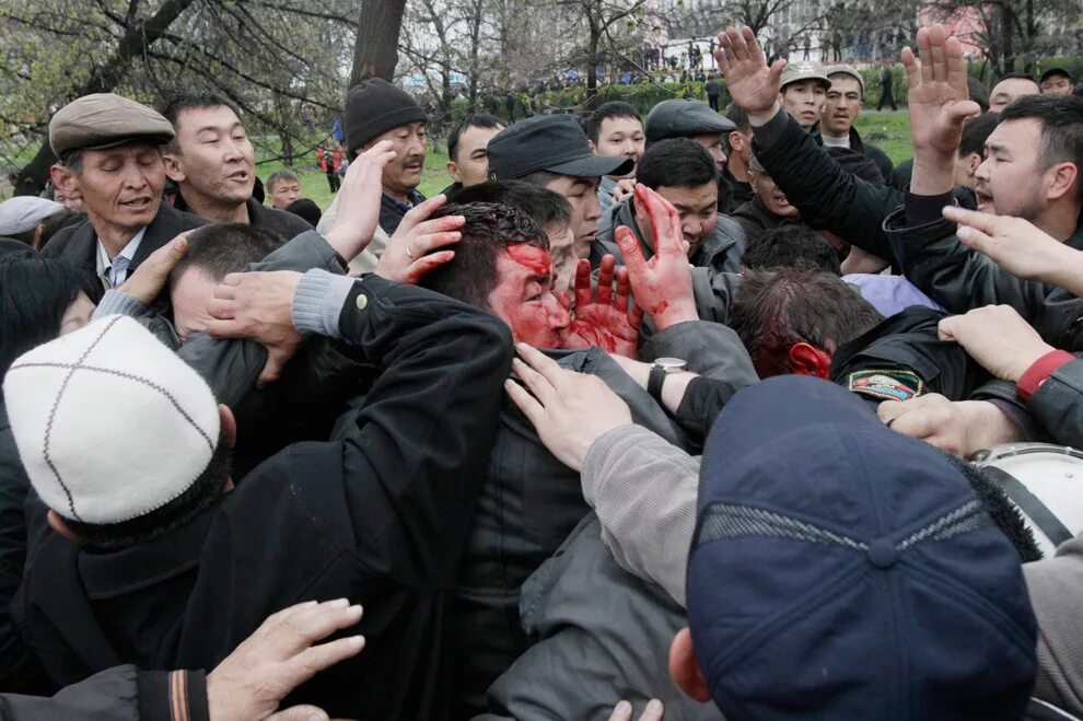 Киргизы террористы. Революция 2010 в Киргизии Бакиев.