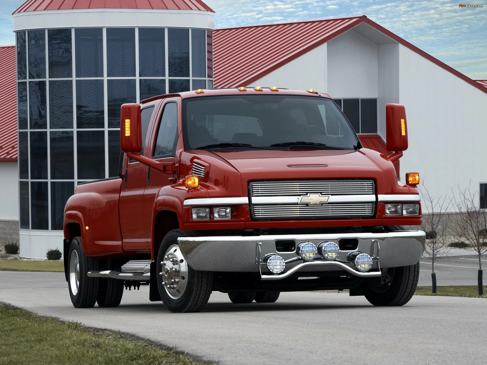 Включи полные машины. Chevrolet Kodiak c4500. Chevrolet Kodiak c4500 Pickup. Chevrolet 4500. Chevrolet Kodiak 2004.