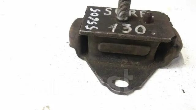 Подушка акпп сурф 185. Подушка коробки toyota hilux 2014. Подушка hilux. Подушка hilux. Подушка кпп хайлюкс 1996 г.