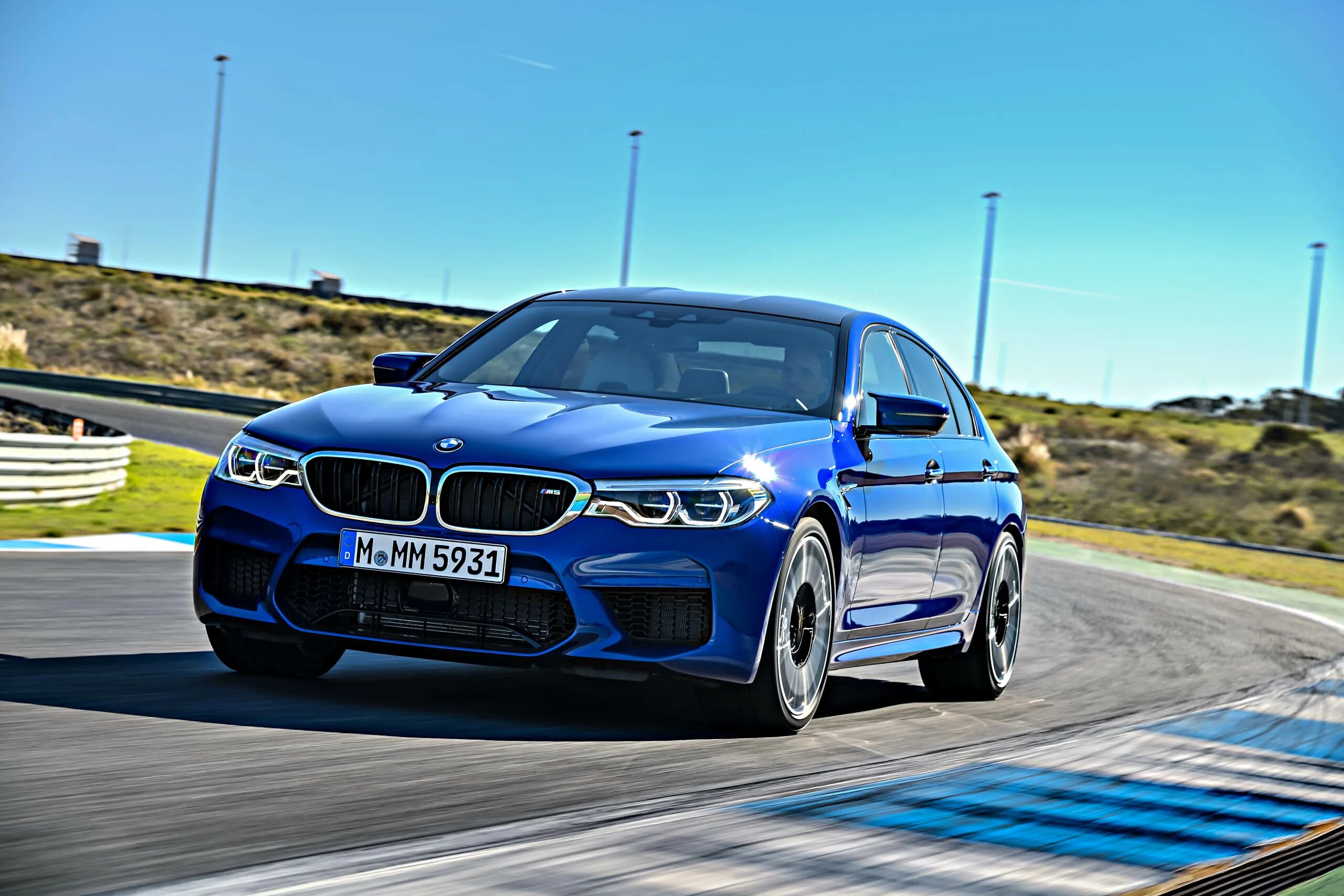 Bmw m5 f90 желтая. M5 f90 level. M5 f90 level. Bmw m5 f90 competition. Bmw m5 f60.