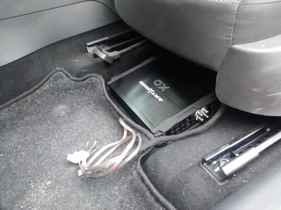 Skoda octavia усилитель. Фальшпол шкода фабия 2. Skoda octavia усилитель. Фальшпол octavia a7. Skoda octavia усилитель.