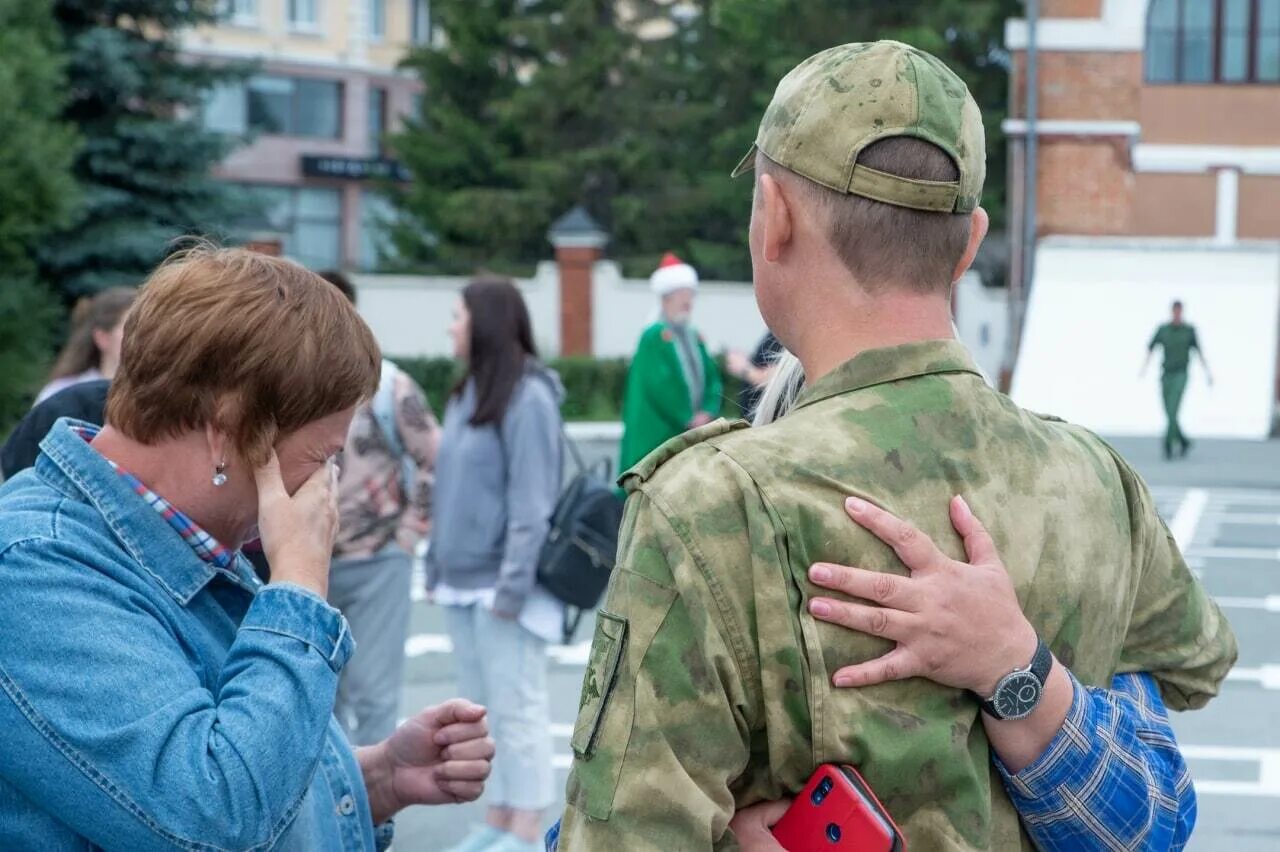 Военные добровольцы. Добровольцы на военную службу. Контрактник служба на Украине. Контрактники России. День добровольца военного