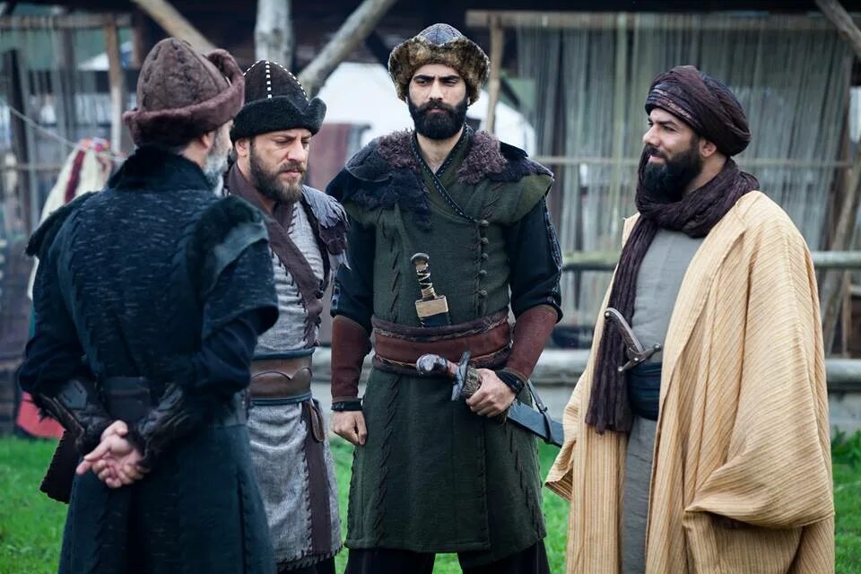 Угедей эртугрул. Эртугрул 35. Эртугрул 35. Крепость караджахисар. Энгин алтан эртугрул.