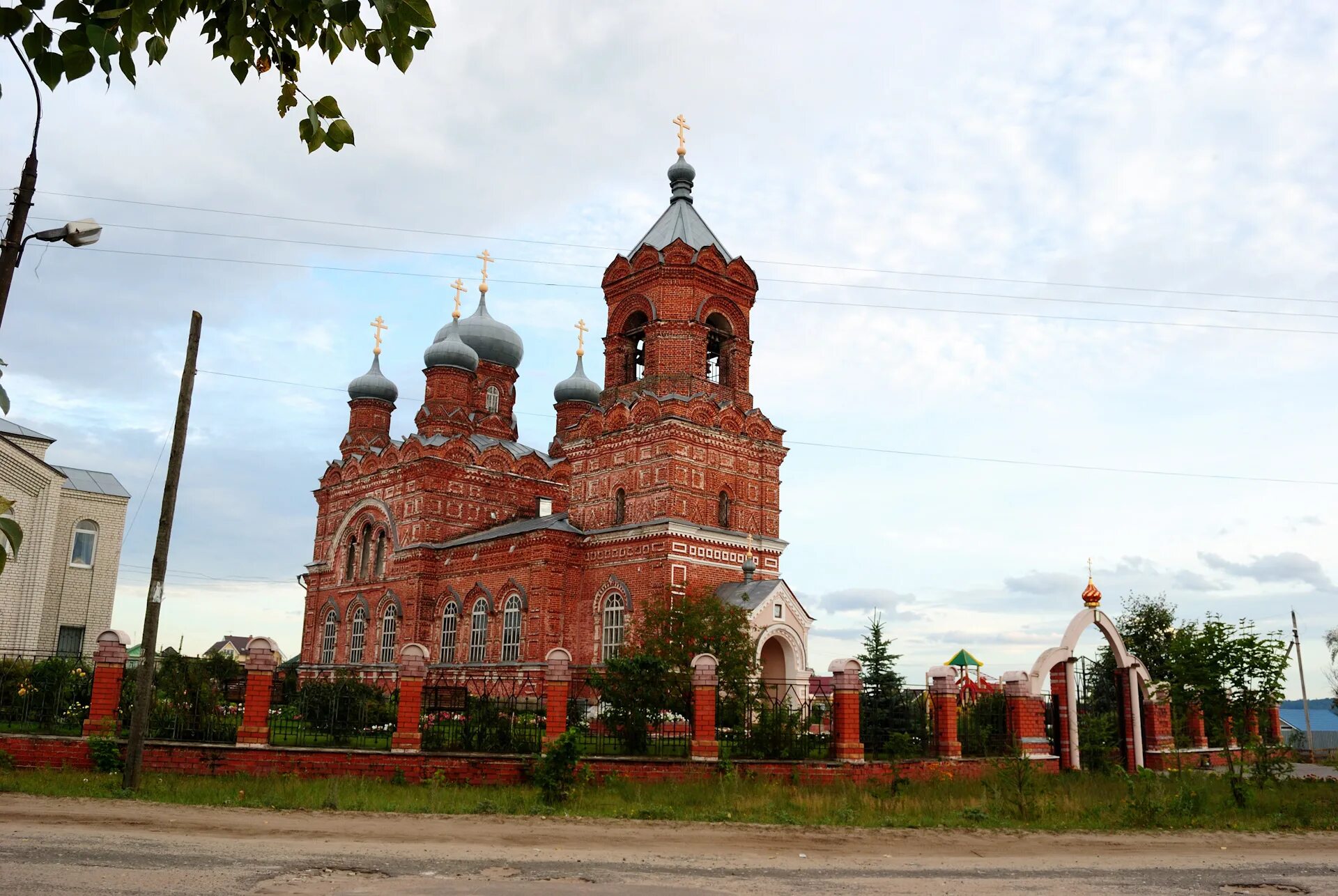 Погода в володарске нижегородской области на неделю. Решетиха Церковь Николая Чудотворца. Храм в Решетихе Нижегородской области. Достопримечательности Решетиха Нижегородская. Поселок Решетиха Володарский район Нижегородская область.