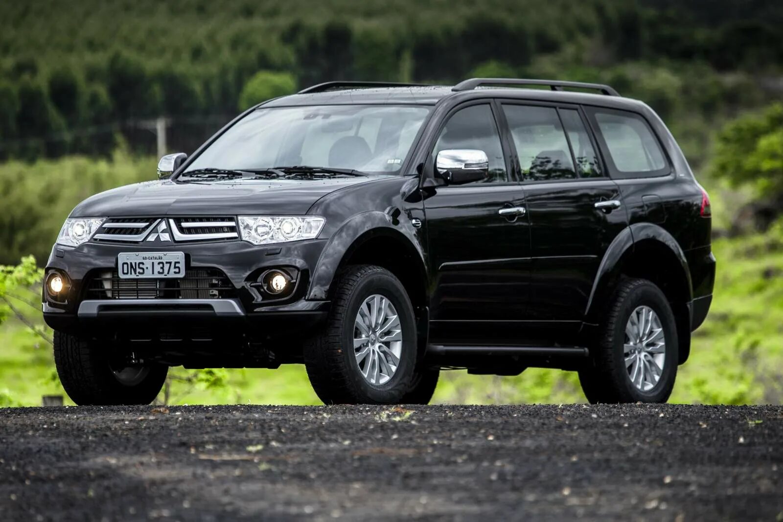 Mitsubishi джип. Паджеро спорт 4. Mitsubishi Pajero Sport 2. Мицубиси Паджеро 4x4. Pajero Jeep Mitsubishi.