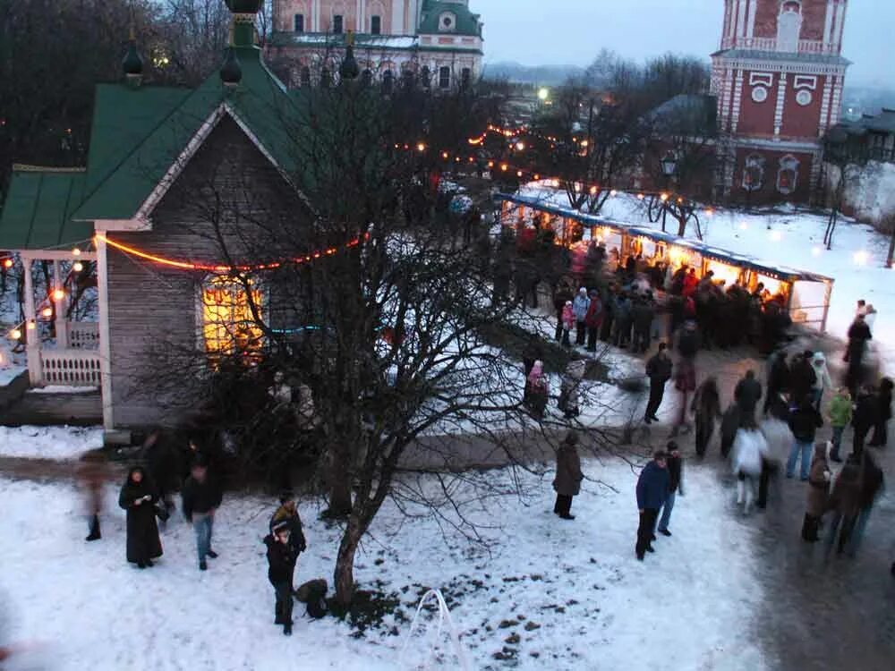 Подслушано в переславле залесском лайф. Переславль залесский с рождеством. новогодний переславль залесский. рождественская ночь в переславле залесском. рождество в переславле залесском 2025.