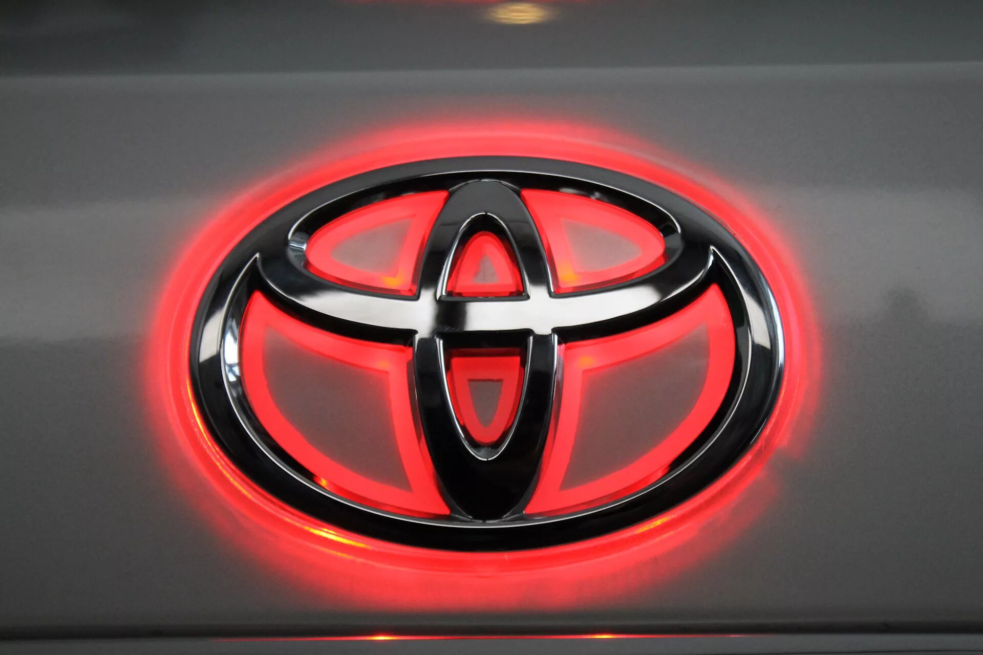 Значок тойота хайлюкс. Тойота Премио эмблема. Toyota Emblem. Значок Тойота Премио. Тойота значок Тойота.