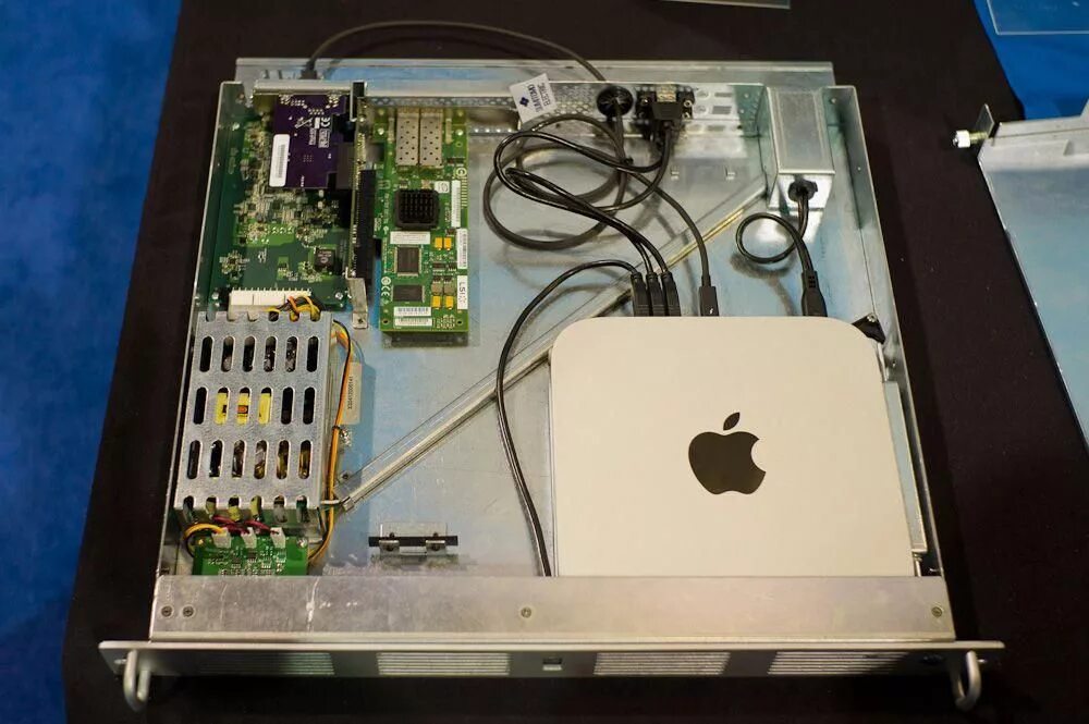 Сервера apple. Сервер apple mac mini. серверный птк mac mini. мак мини сервер что это. mac сервера.